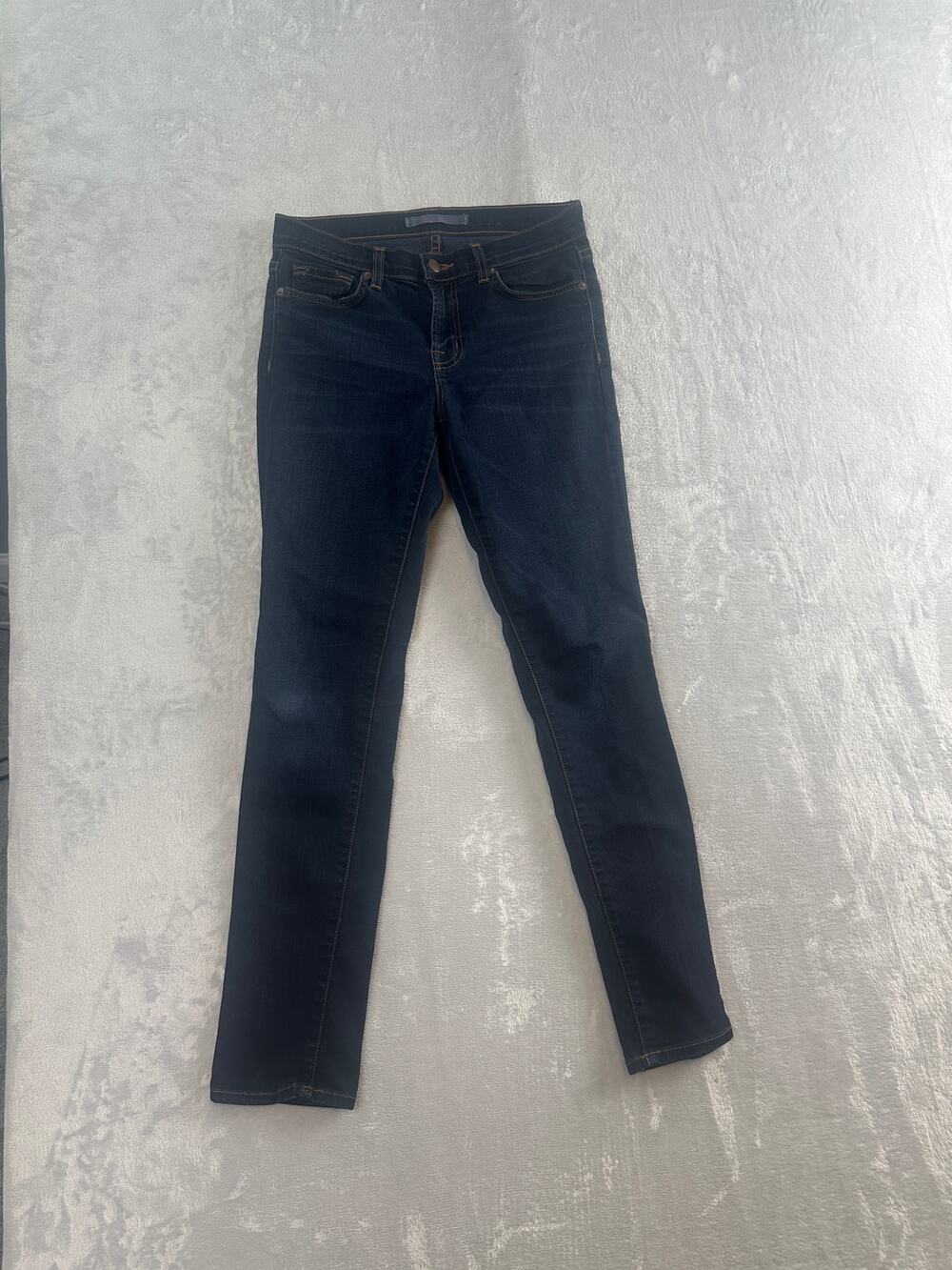 J Brand Skinny Jeans in “Ignite” Dark Wash - Size 27